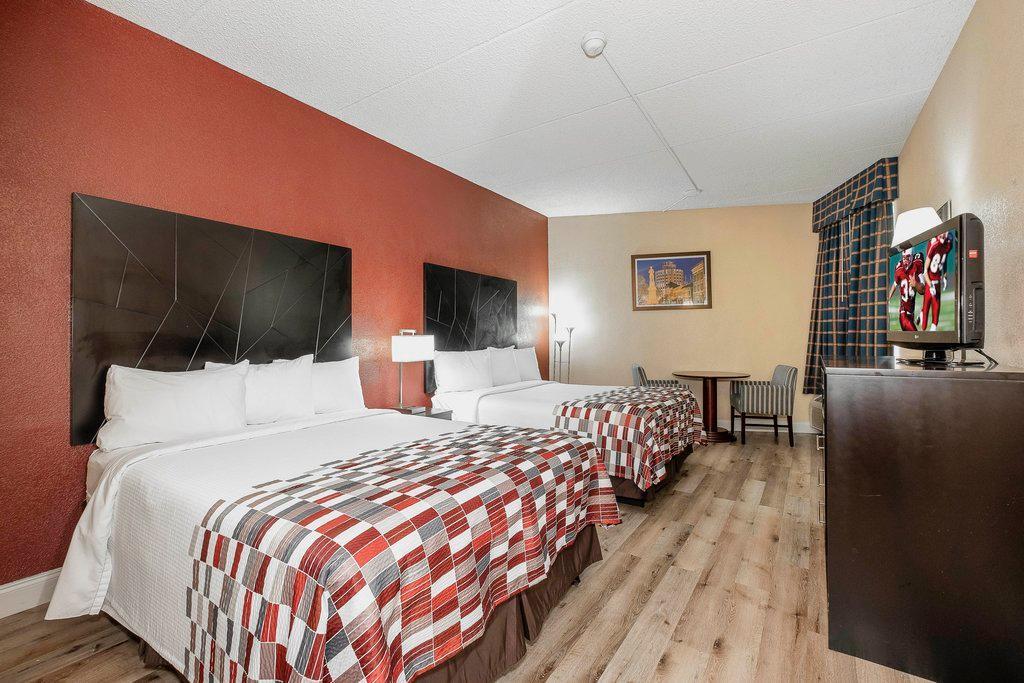 Red Roof Inn & Suites Macon Bagian luar foto