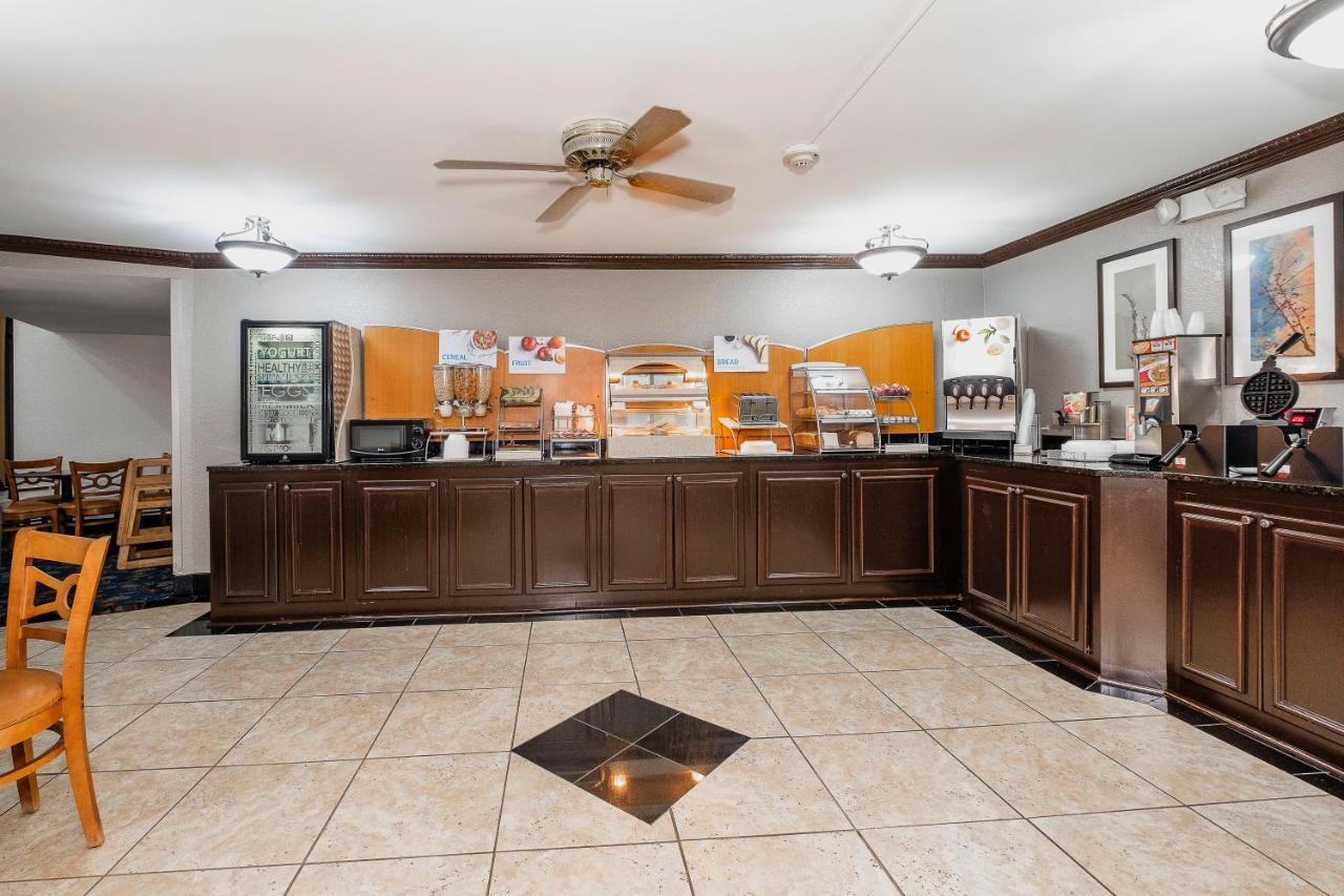 Red Roof Inn & Suites Macon Bagian luar foto