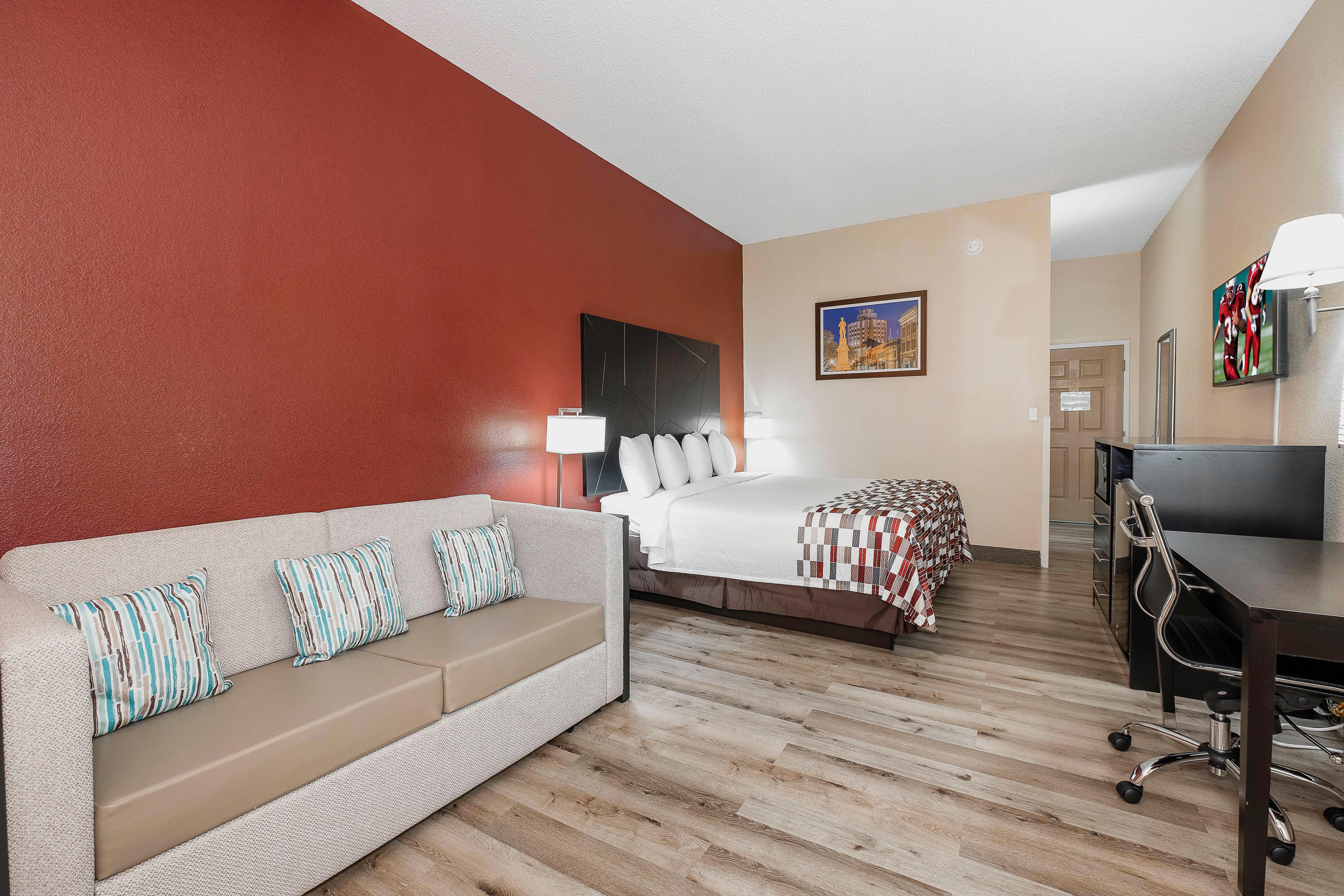 Red Roof Inn & Suites Macon Bagian luar foto