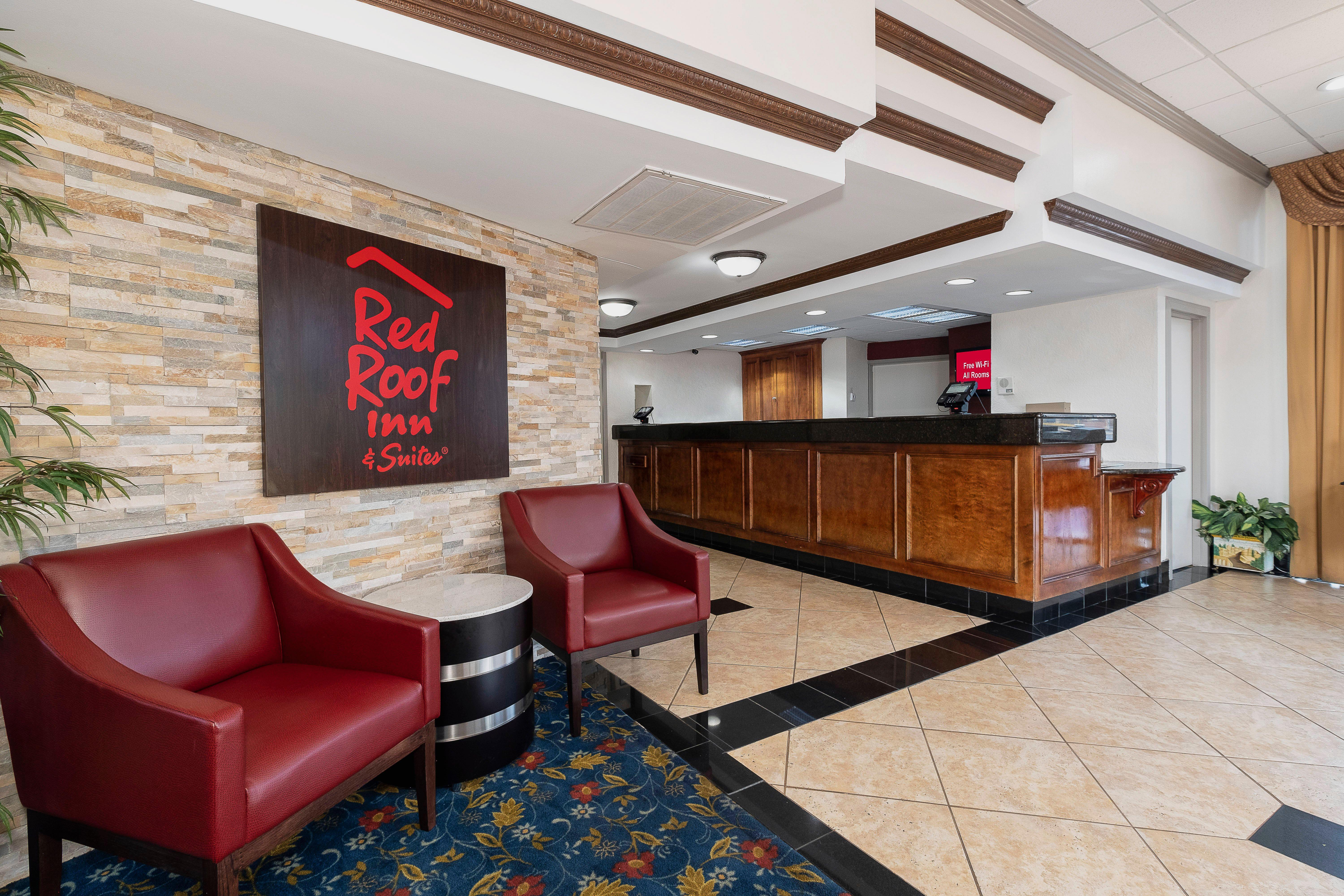 Red Roof Inn & Suites Macon Bagian luar foto