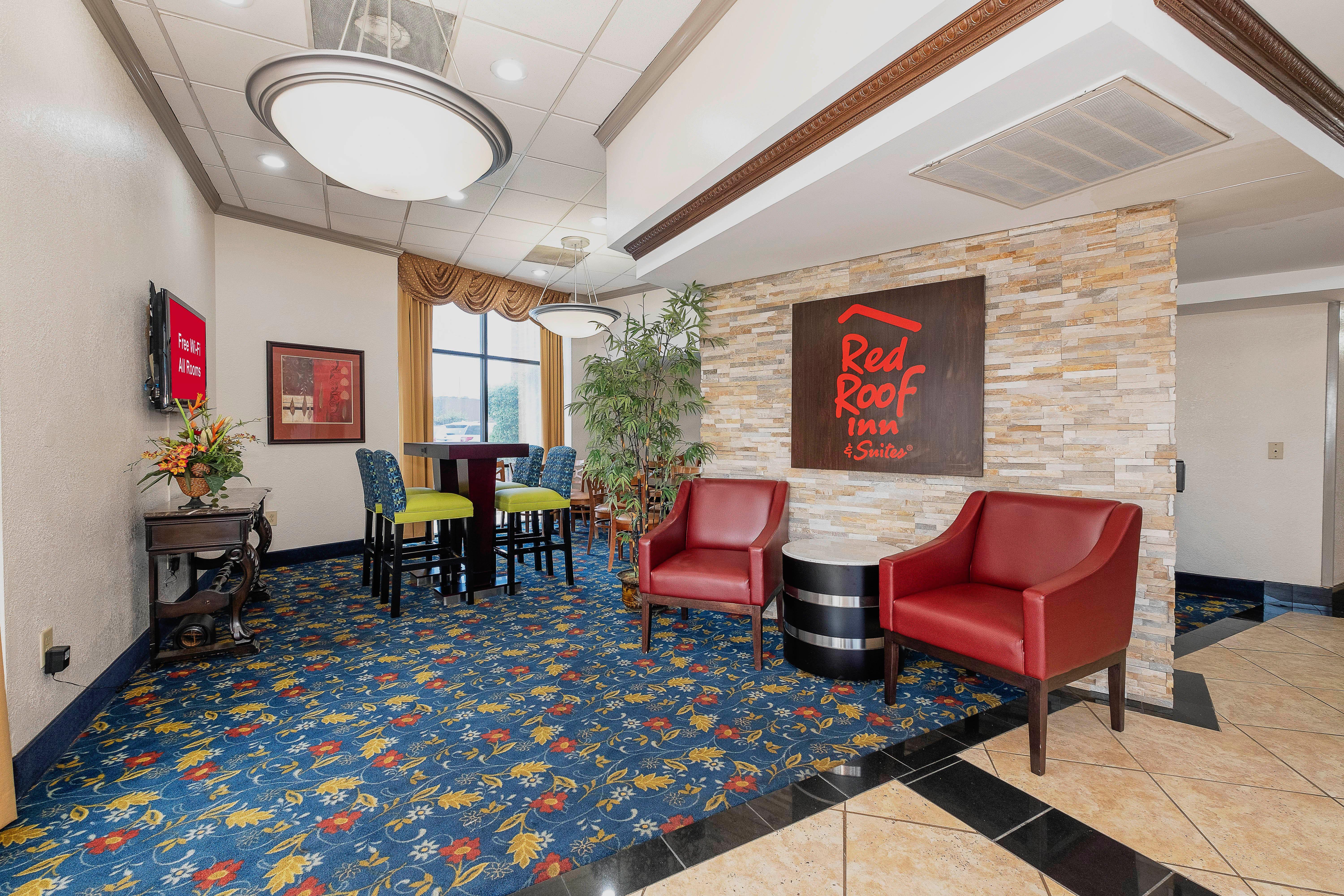 Red Roof Inn & Suites Macon Bagian luar foto