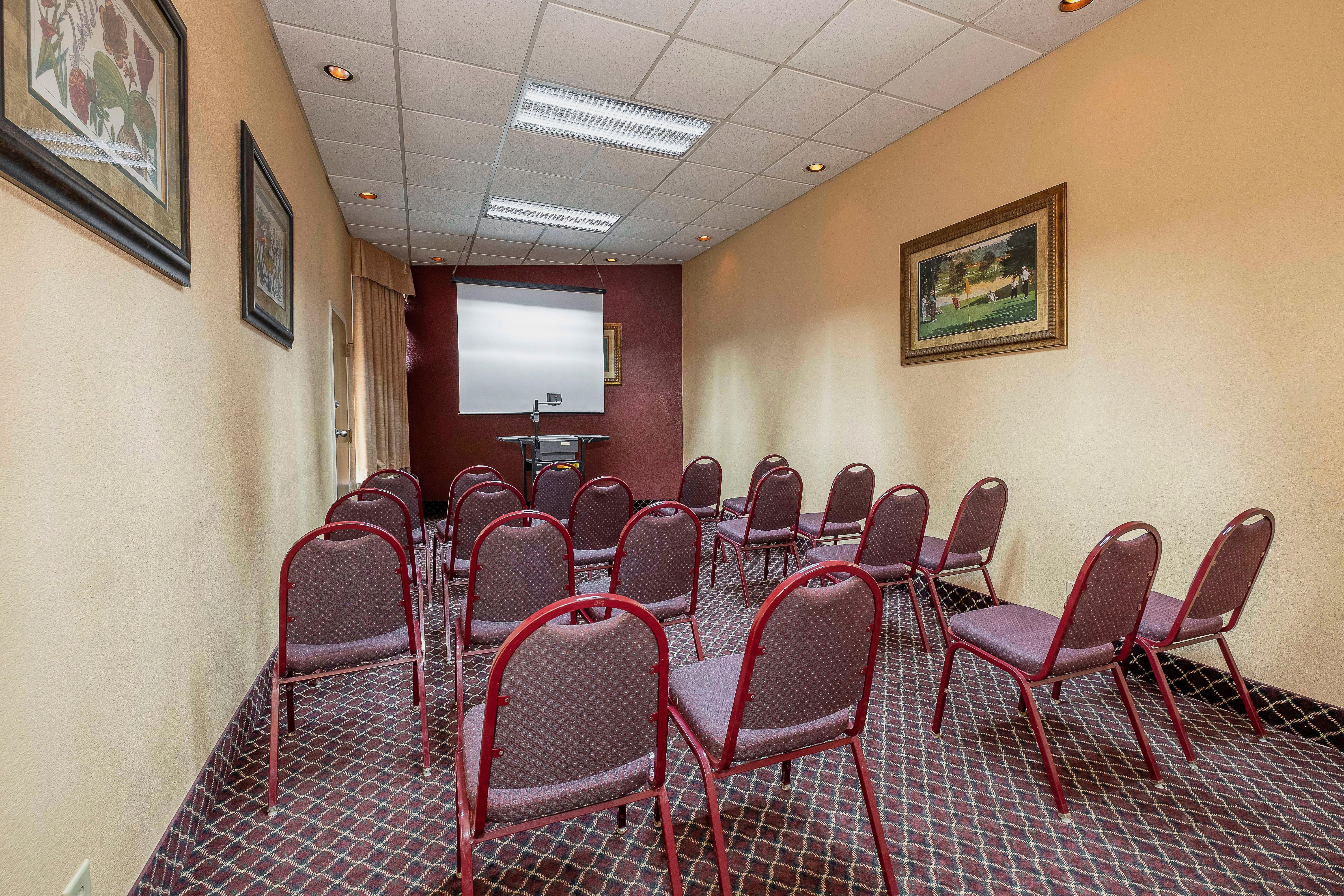 Red Roof Inn & Suites Macon Bagian luar foto