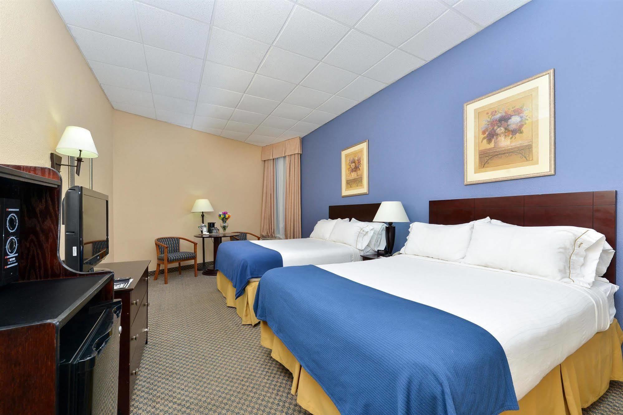 Red Roof Inn & Suites Macon Bagian luar foto